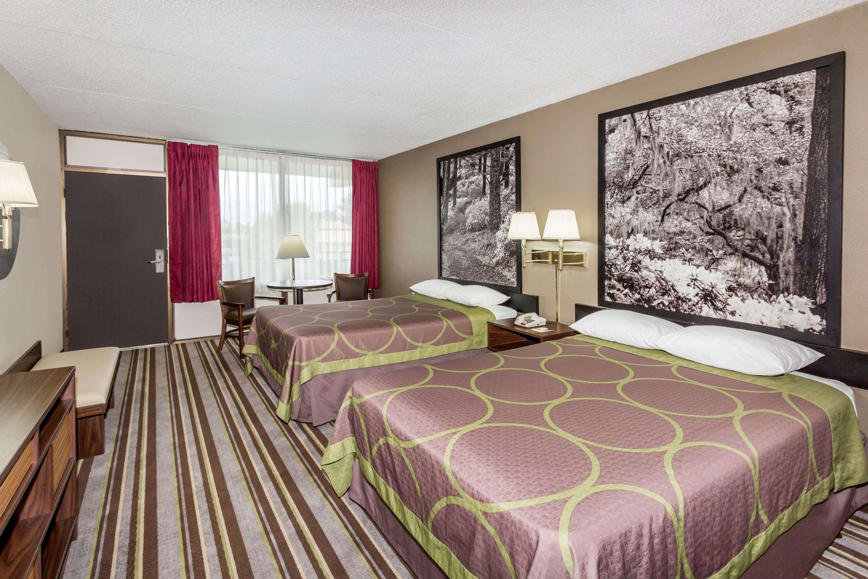Super 8 By Wyndham Valdosta Mall Экстерьер фото