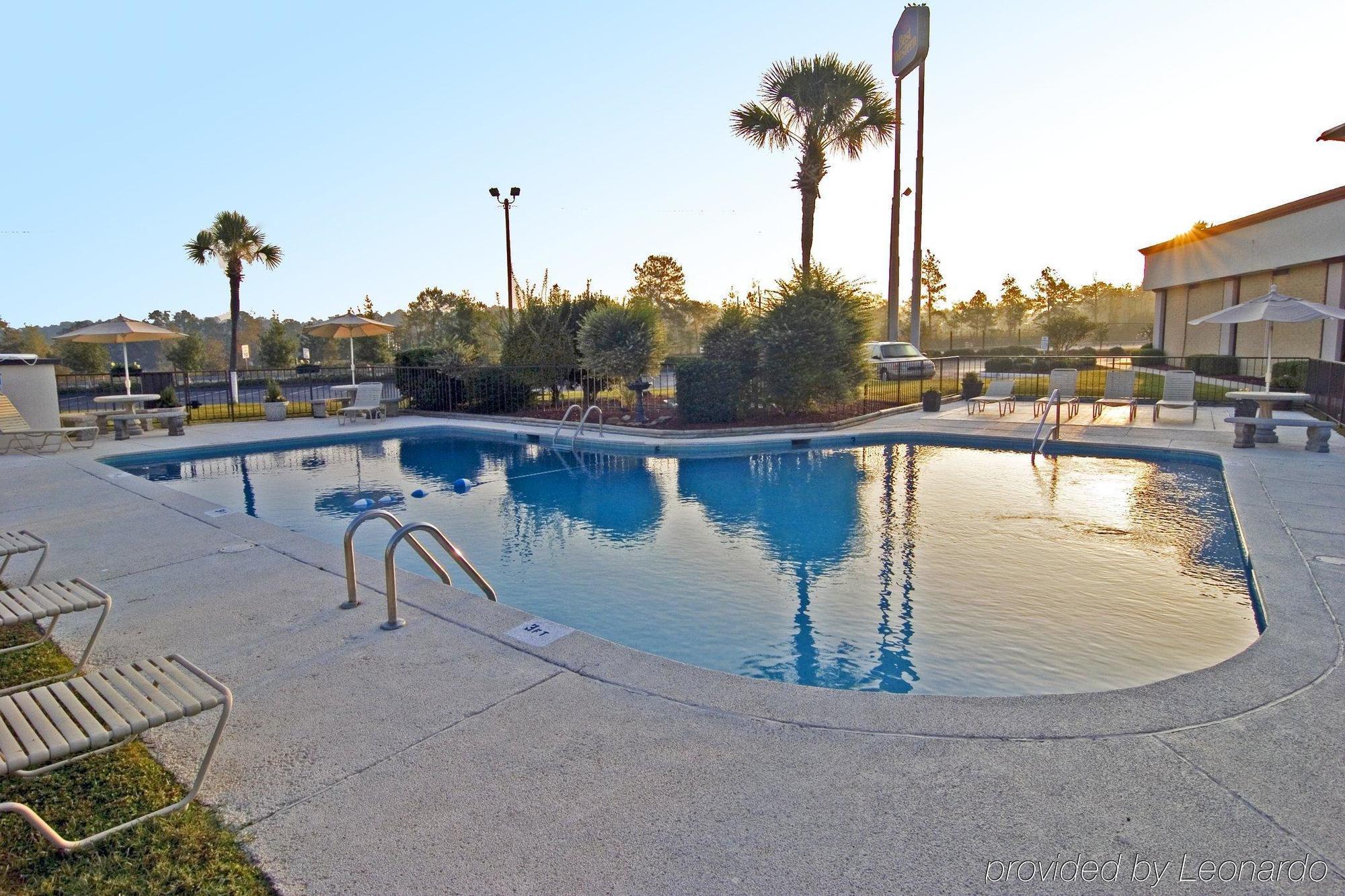 Super 8 By Wyndham Valdosta Mall Экстерьер фото