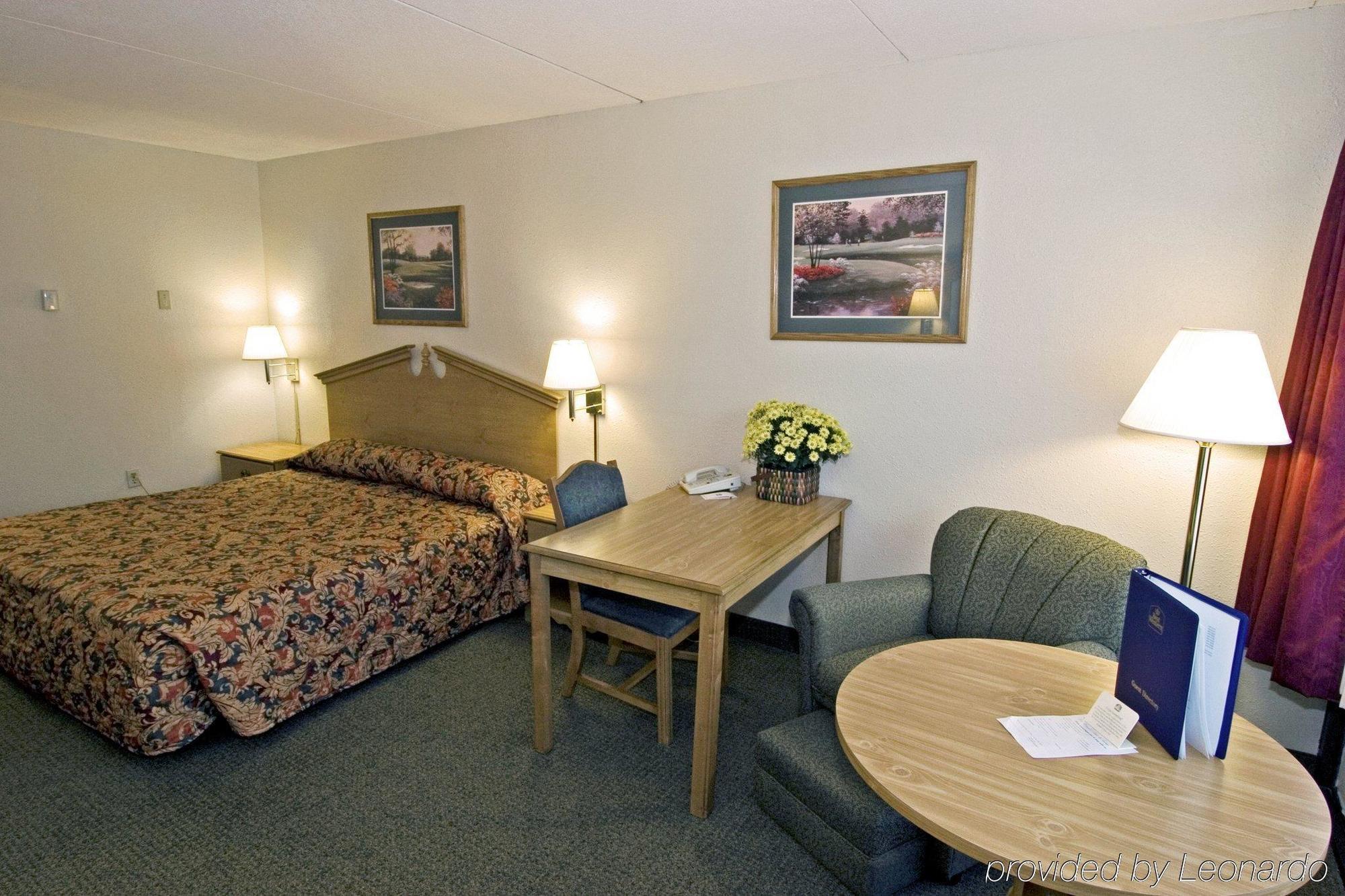 Super 8 By Wyndham Valdosta Mall Экстерьер фото